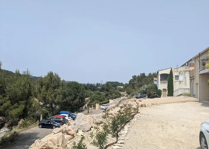 Ensoleille * Beaucaire (Gard)